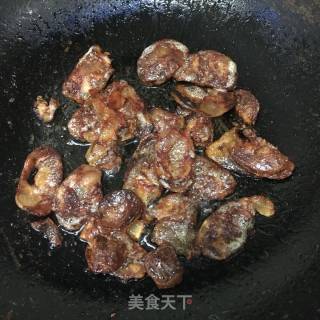 腊肠炒面的做法步骤：2