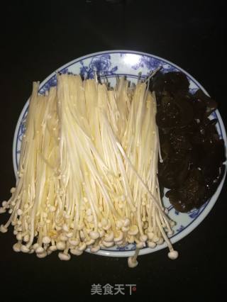 鱼香金针菇的做法步骤：1