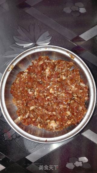 肉馅饼的做法步骤：2