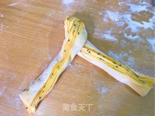 南瓜五香花卷的做法步骤：13