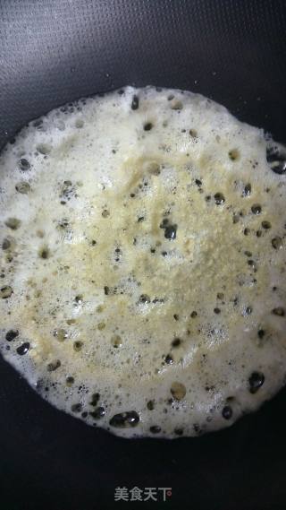 蛋黄炒玉米的做法步骤：3