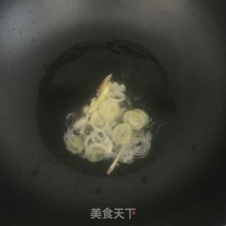 西葫芦炒香菇的做法步骤：4