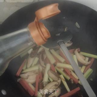西葫芦炒香菇的做法步骤：6