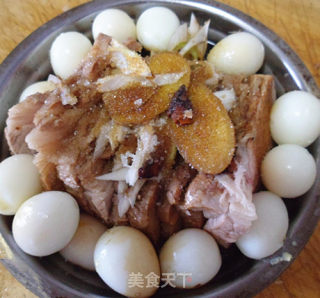 鹌鹑蛋扣肉的做法步骤：7