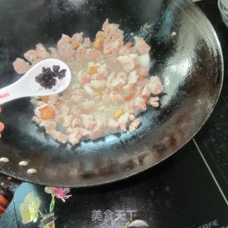 豉香辣椒炒肉的做法步骤：5