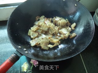 干蒸酸辣腊肉的做法步骤：2