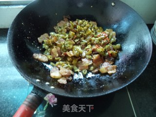 干蒸酸辣腊肉的做法步骤：4