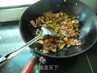 干蒸酸辣腊肉的做法步骤：5