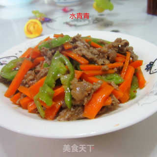 青椒胡萝卜鲜牛肉丝的做法步骤：9