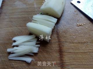 韭菜花炒藕条的做法步骤：3