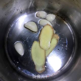 肋排焖饭的做法步骤：4