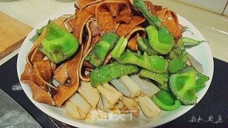 牛肉什锦干锅的做法步骤：7