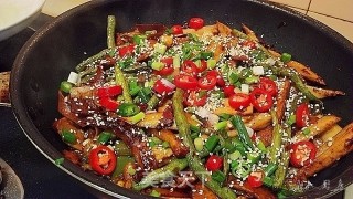 牛肉什锦干锅的做法步骤：11