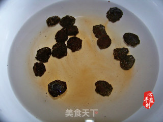 酸梅汤的做法步骤：1