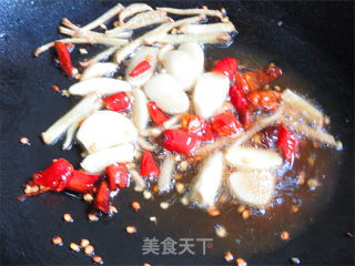 杂鱼锅贴的做法步骤：7