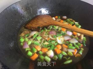 腊肠焖饭的做法步骤：5