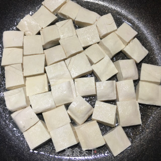 孜然葱花豆腐的做法步骤：2