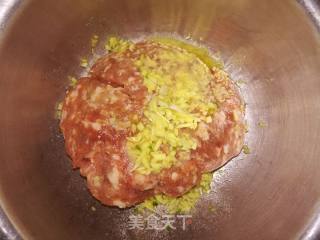 红烧藕肉饼的做法步骤：3