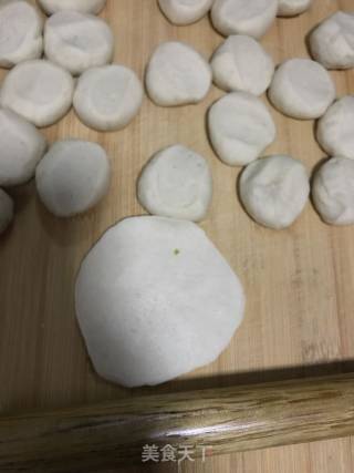韭菜鸡蛋麦穗包的做法步骤：3
