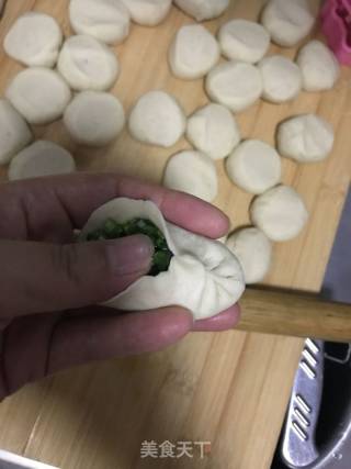 韭菜鸡蛋麦穗包的做法步骤：4