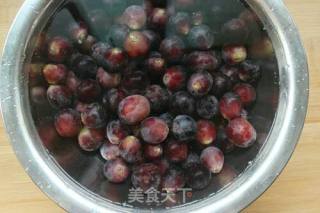 自制葡萄汁的做法步骤：2