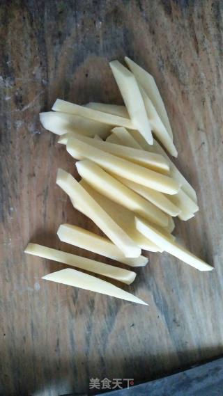 炸薯条的做法步骤：2
