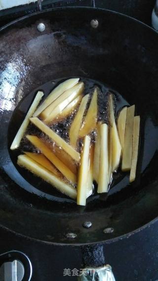 炸薯条的做法步骤：7