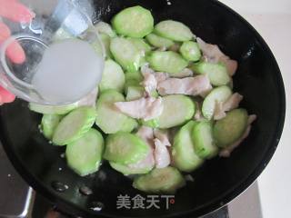 丝瓜炒鱼片的做法步骤：9