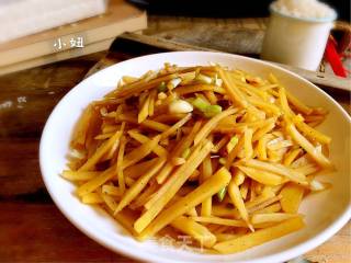 糖醋土豆条的做法步骤：9