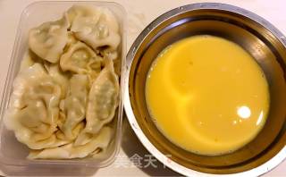 煎蛋卧饺的做法步骤：1