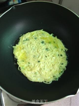 土豆煎饼的做法步骤：9