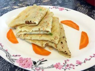 宝贝早餐必备--【彩丁肉末鸡蛋饼】的做法步骤：12