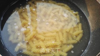 快手螺旋意大利面的做法步骤：3