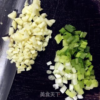 蒜拌猪颈肉的做法步骤：5