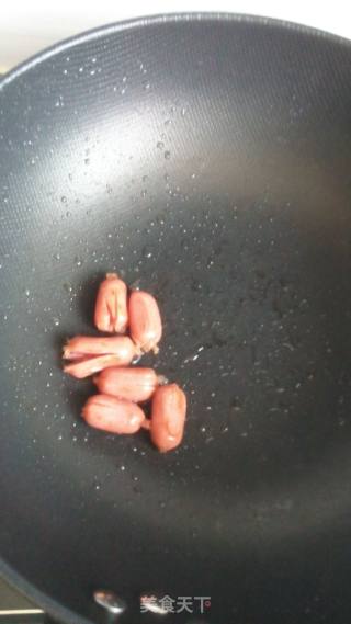 红肠煎鸡蛋的做法步骤：3