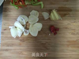 手撕杏鲍菇炒肉丝的做法步骤：4