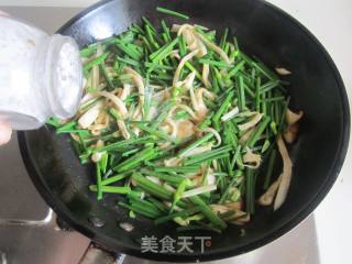 杏鲍菇炒韭菜薹的做法步骤：6