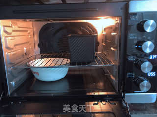 炼奶吐司（一次发酵法）的做法步骤：9