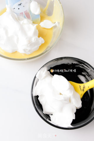 竹炭牛牛蛋糕的做法步骤：8