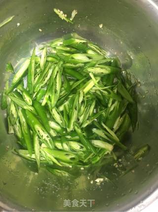 面拌辣椒的做法步骤：3
