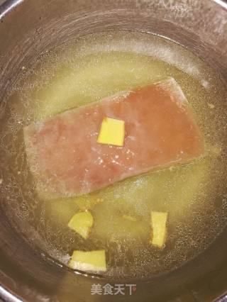 芋头扣肉的做法步骤：1