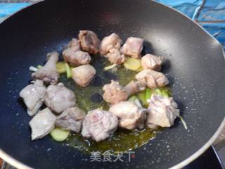 荔枝焖鸭肉的做法步骤：5