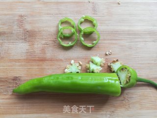 百变大眼怪三明治的做法步骤：3