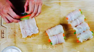 龙利鱼芦笋卷的做法步骤：6