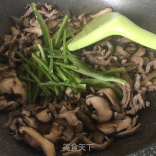 下饭菜香菇榨菜肉丝的做法步骤：11
