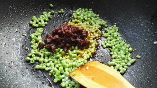 蛋炒饭的做法步骤：8