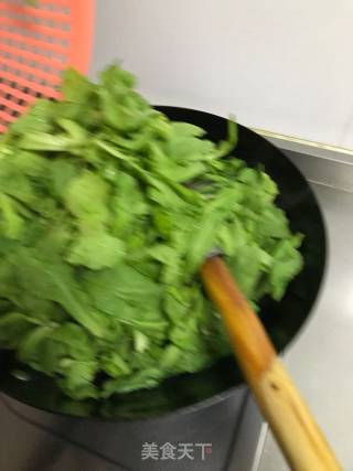 蒜香茼蒿的做法步骤：8