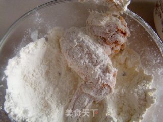 香酥炸鸡翅的做法步骤：7