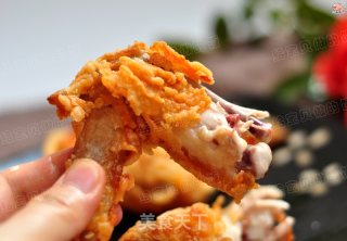 香酥炸鸡翅的做法步骤：16