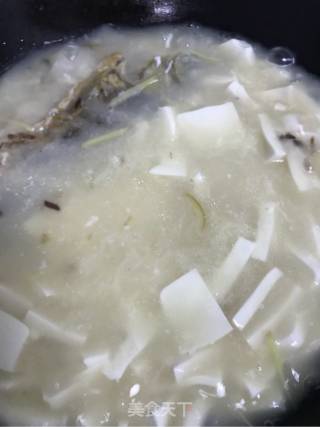 鲫鱼豆腐汤的做法步骤：16